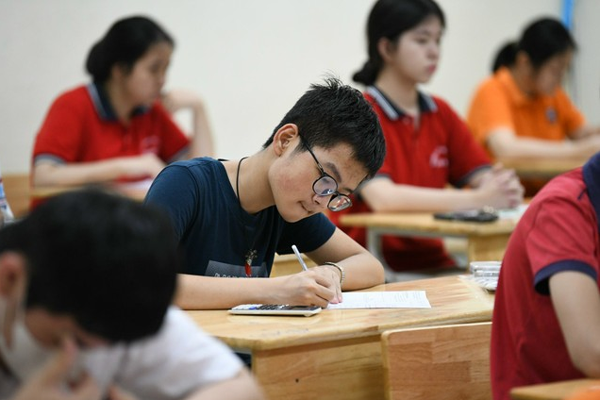 Nóng rẫy tuyển sinh lớp 10, thấp thỏm chờ quy chế của Bộ GD&ĐT-2