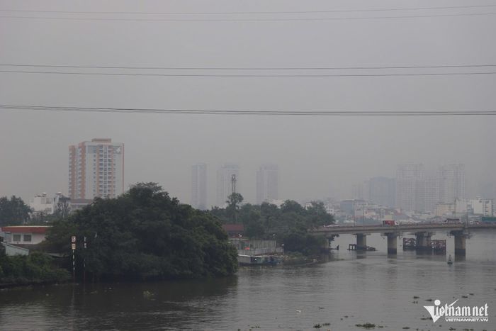 TPHCM mờ mịt trong sương mù từ sáng đến chiều-3