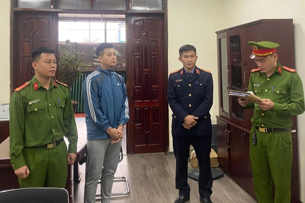 Nghe lời công an dỏm bán hàng qua mạng, người phụ nữ mất 1,9 tỷ đồng-2