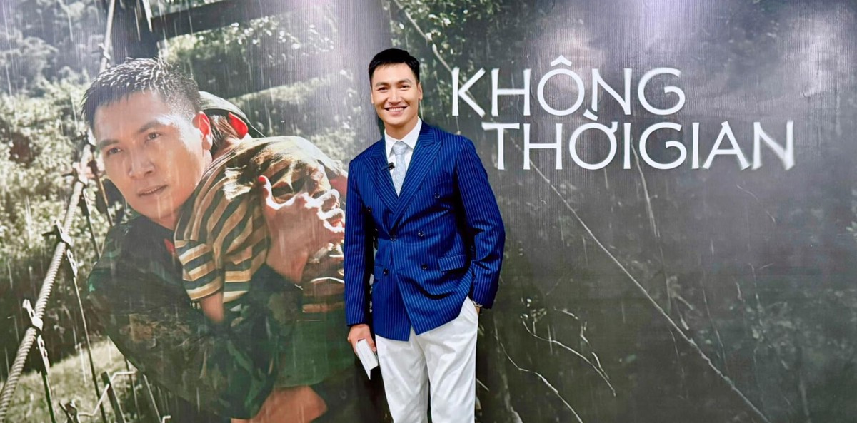 Mạnh Trường: Tôi thua vợ về ngoại hình-2