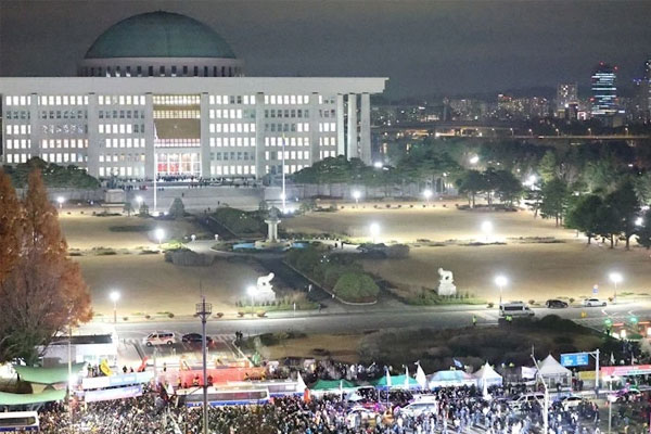 Loạt cố vấn cấp cao Tổng thống Hàn Quốc đệ đơn từ chức sau vụ thiết quân luật-1