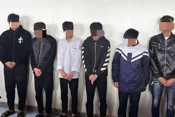 Nữ sinh lớp 6 bị nhóm bạn vây đánh tại nhà-2