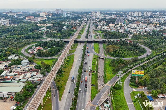 1 km hầm chui ở cửa ngõ phía đông TPHCM xây 8 năm chưa xong-1