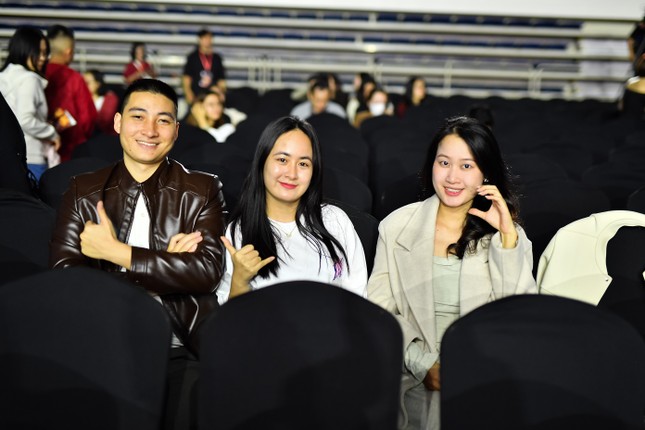 Vì sao giới trẻ sẵn sàng chi nhiều tiền để đu idol?-4