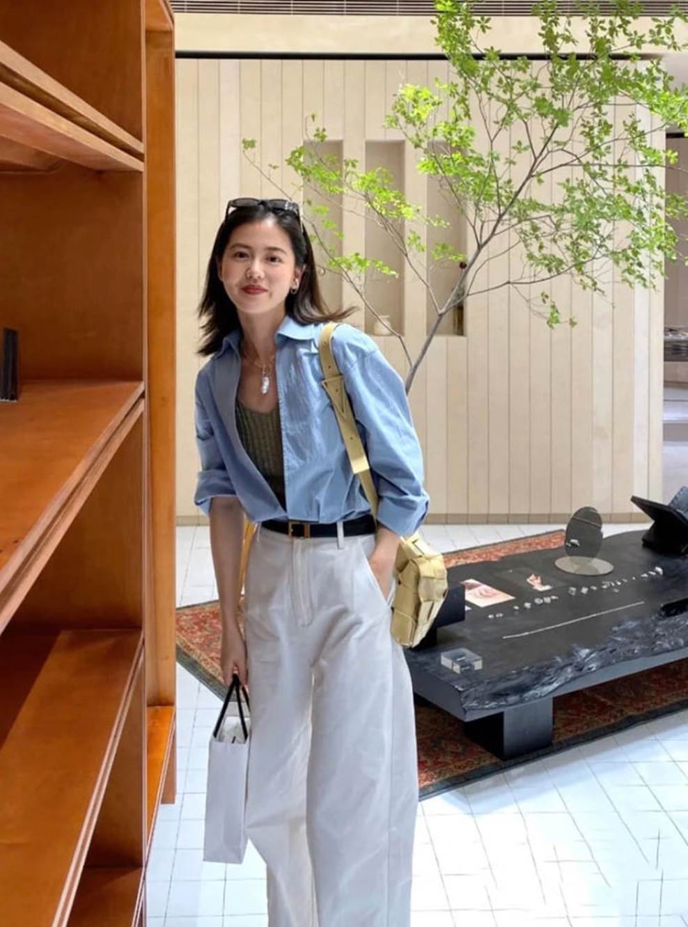 Cách phối đồ với quần trắng cạp cao-9