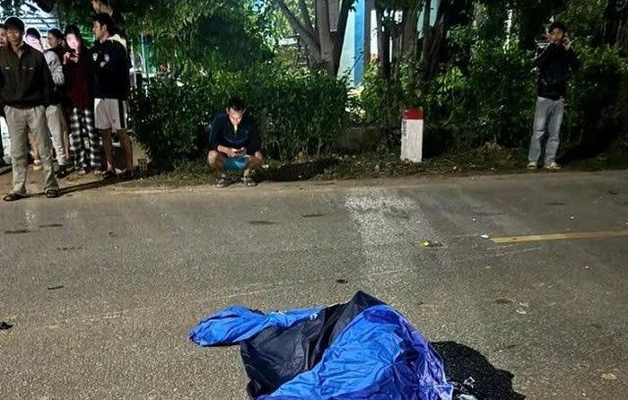 Hai bố con thầy giáo tử vong thương tâm sau cú va chạm với ô tô-1