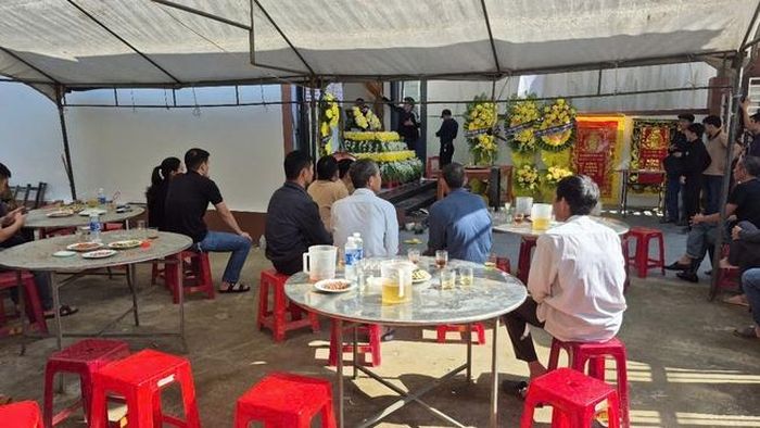 Hai bố con thầy giáo tử vong thương tâm sau cú va chạm với ô tô-2