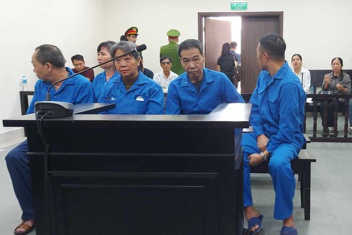 Lưu hành tiền giả trị giá 17 tỷ đồng, bị nhân viên ngân hàng phát hiện-1