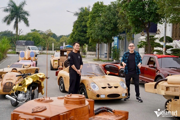 Đại gia Hà Nội tậu siêu xe Ferrari Roma mui trần giá 24 tỷ-9