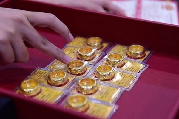 Giá vàng hôm nay 7/12/2024 tăng, vàng SJC ‘rung lắc’-2