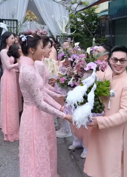 10 hoa hậu, á hậu làm phù dâu trong lễ cưới Khánh Vân-4