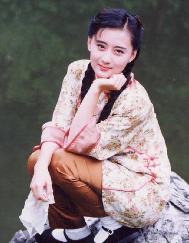 Dàn mỹ nhân nổi tiếng nhờ tác phẩm của Quỳnh Giao-6