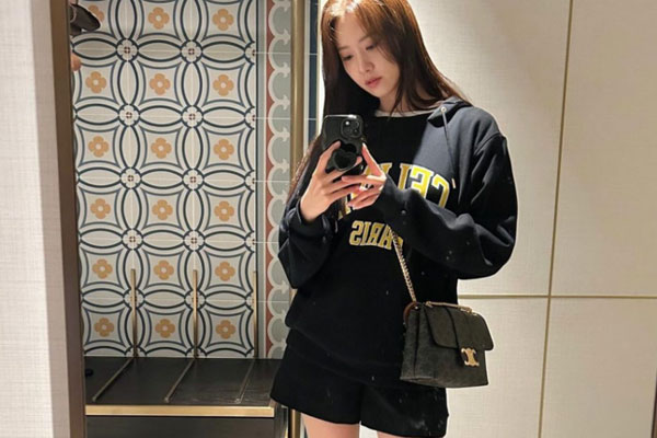 Áo nỉ mặc với quần gì?-7