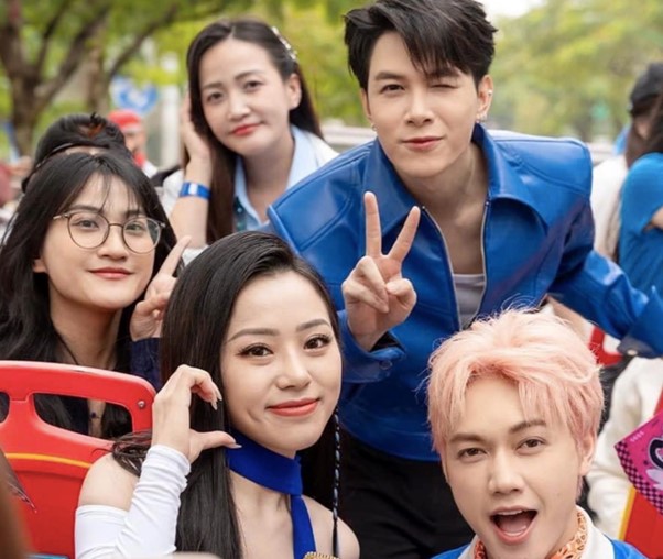 Sau ồn ào phát ngôn, Negav xuất hiện bên dàn Anh trai say hi tại Hà Nội-1