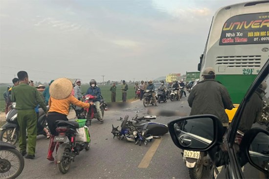 Vượt xe ẩu, hai nam sinh 15 tuổi tại Hải Dương gặp nạn trên đường tới trường