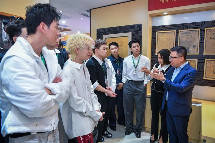 HIEUTHUHAI xuất hiện đẹp trai nhưng Negav mới gây bất ngờ khi có mặt ở Hà Nội-1