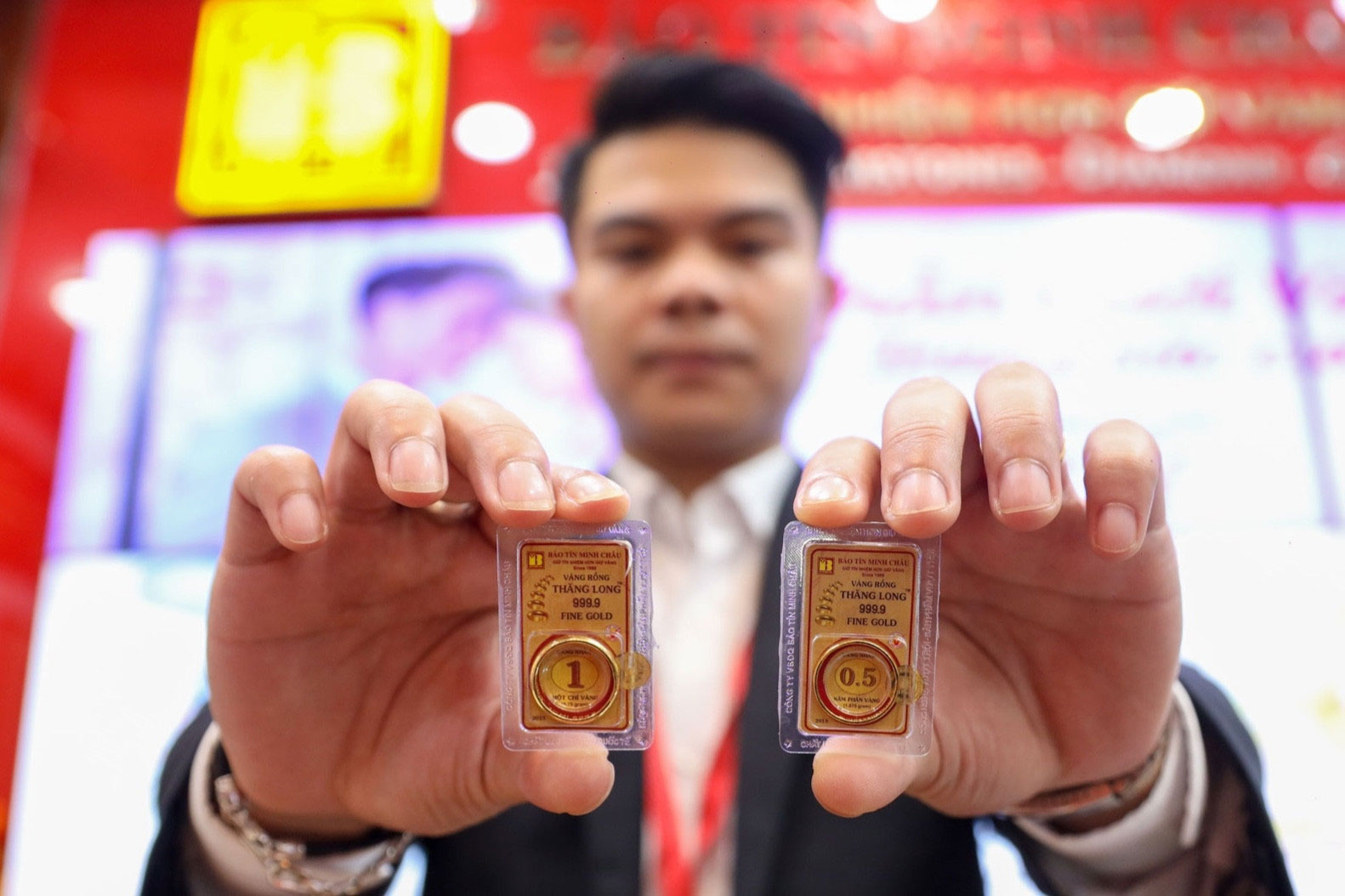 Giá vàng hôm nay 7/12/2024 tăng, vàng SJC ‘rung lắc’-1