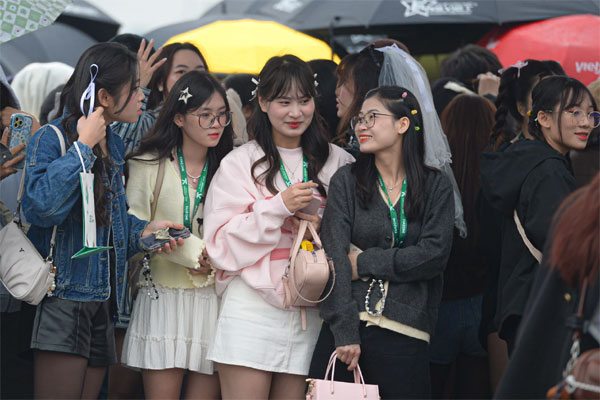 Dàn Anh trai say hi sẵn sàng cho concert tại Hà Nội-6