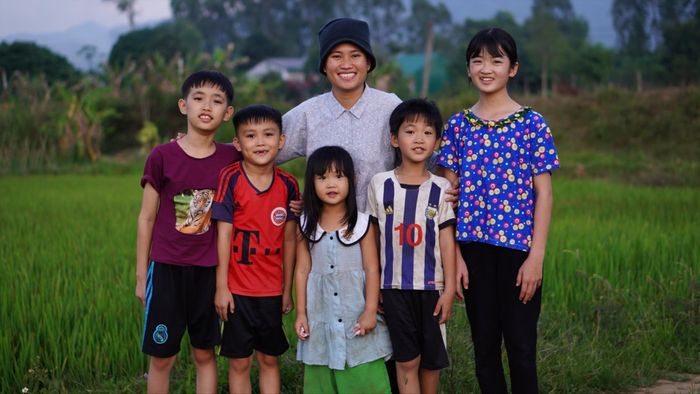 Hiện tượng TikToker triệu view: Giá trị thật hay chỉ là cơn sốt giải trí?-1