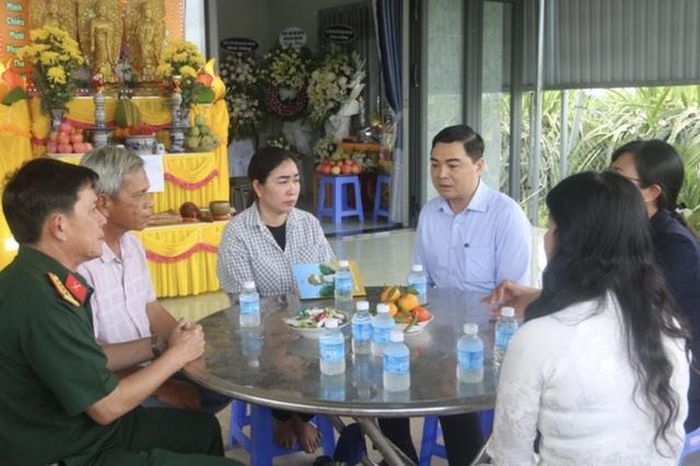 Tổ chức lễ tang 12 liệt sĩ hy sinh trong diễn tập tác chiến phòng thủ-2