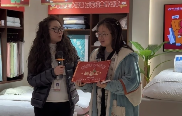 Không dùng điện thoại suốt 8 giờ, người phụ nữ ẵm ngay 35 triệu đồng-1