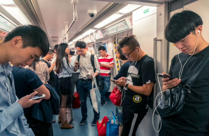 Không dùng điện thoại suốt 8 giờ, người phụ nữ ẵm ngay 35 triệu đồng-2