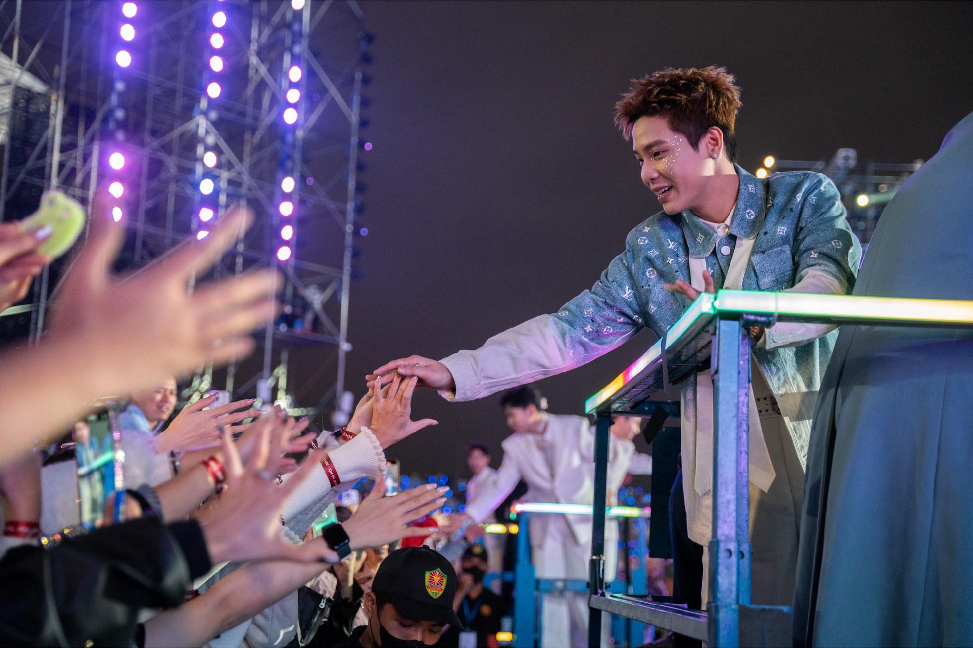 Phát ngôn gây dậy sóng của Trấn Thành tại sân Mỹ Đình-12