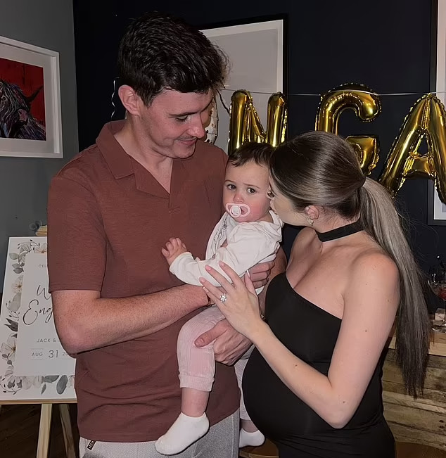 Mù một mắt sau cơn đau đầu dai dẳng-1