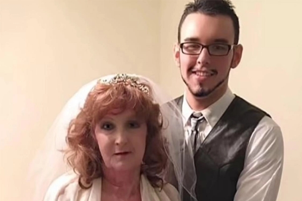 Vừa được đưa vào nhà tang lễ, cụ bà 74 tuổi bất ngờ sống lại-2