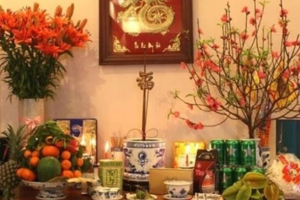 Nước cúng trên bàn thờ là nước lã hay đã đun sôi?-1