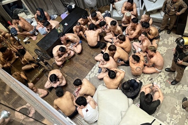 Diễn biến mới vụ diễn viên, bác sĩ, giáo sư thác loạn trong khách sạn cao cấp-3