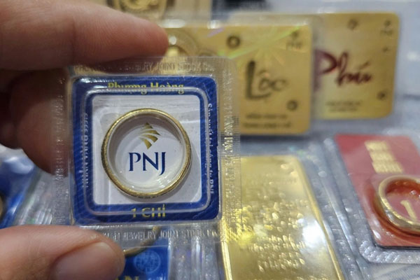 Tối 9-12, giá thế giới tăng vọt, vàng miếng SJC biến động bất ngờ-1