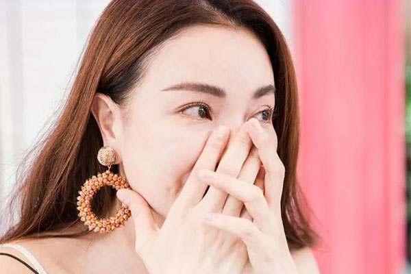 Người mẫu Trà Ngọc Hằng thua kiện lần 2-2