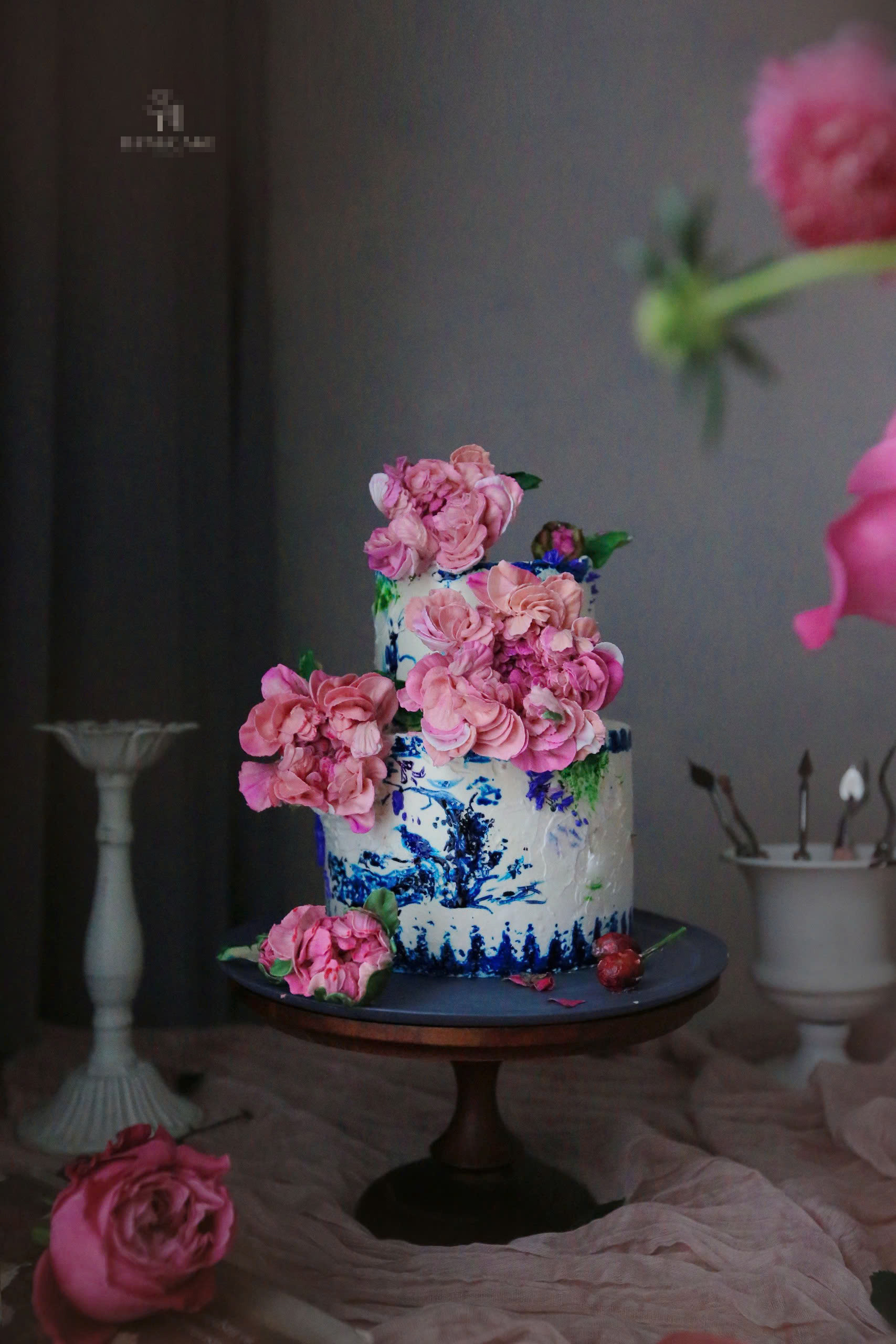 Bỏ việc văn phòng, người mẹ ở Hà Nội làm bánh hoa 10 triệu đồng gây tranh cãi-11