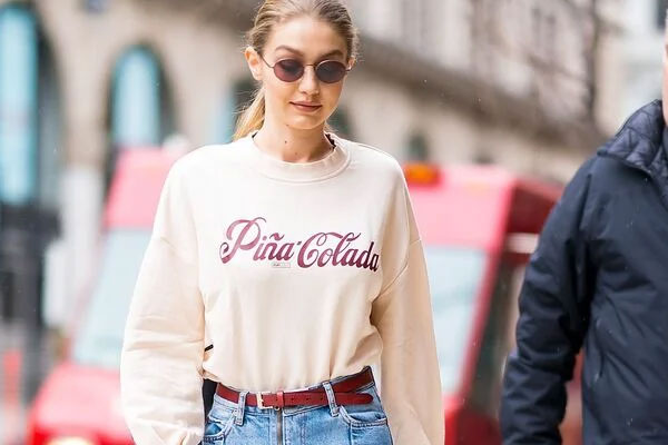 Mặc áo nỉ vào mùa thu đông, kết hợp thế nào để trông sành điệu-4