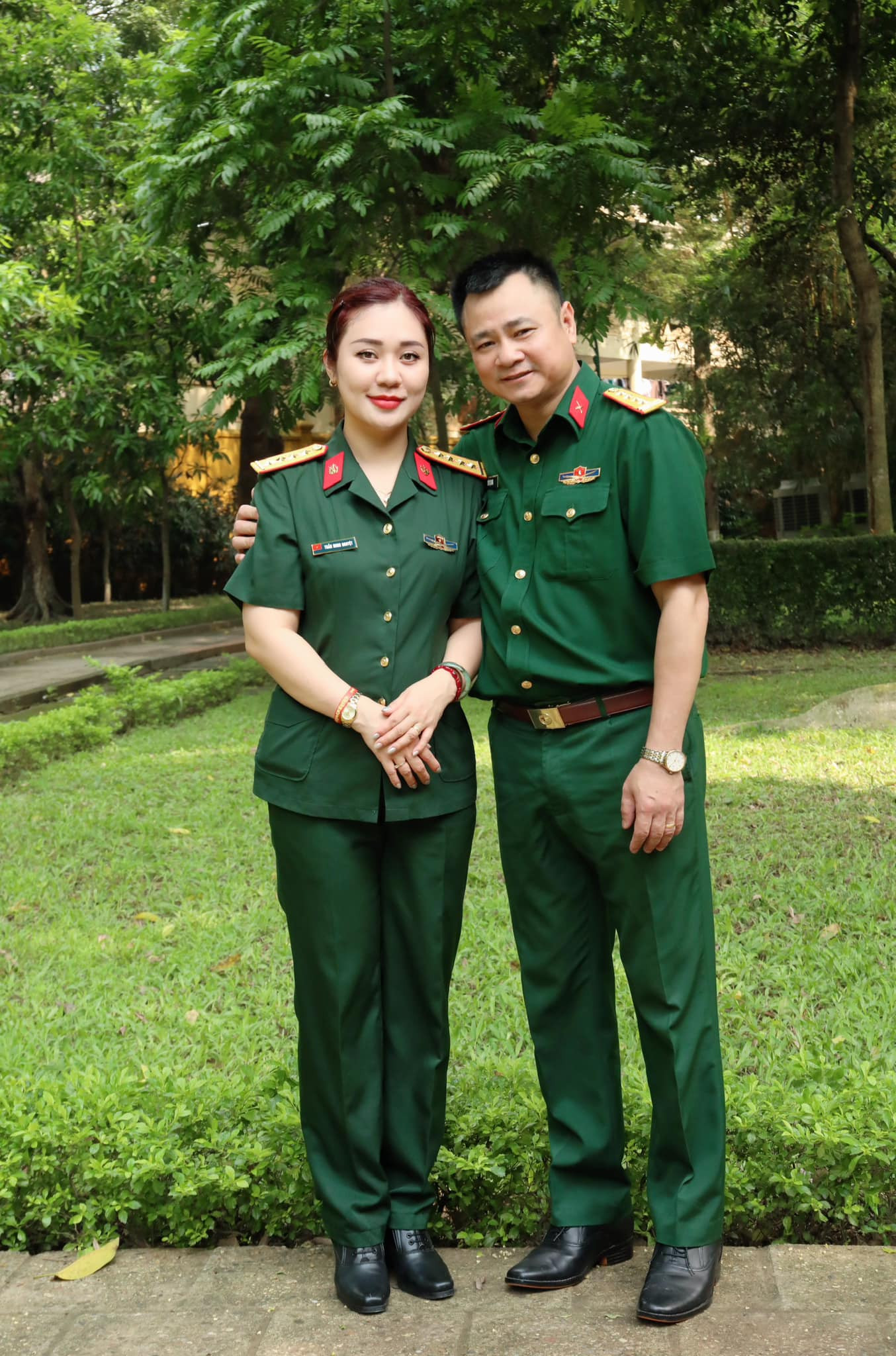Thiếu tá Minh Nguyệt - vợ NSND Tự Long: Có lúc tôi yếu đuối, lo lắng và bất an-2