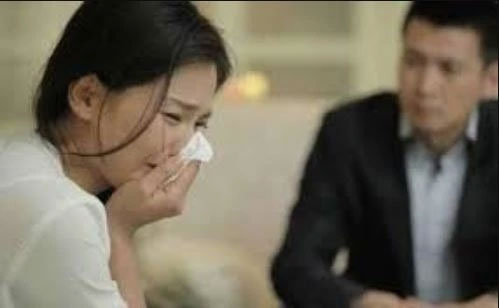 Ngã ngửa khi chồng vay nợ tiền tỷ để nuôi con riêng-1