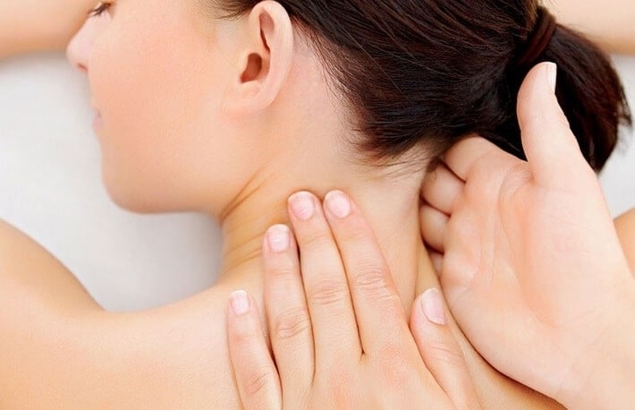 Vì sao massage cổ vai gáy có thể gây chết người?-1