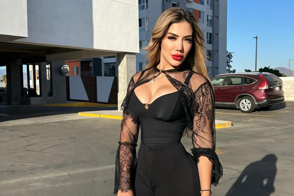 Ngã từ ban công khách sạn, người mẫu 37 tuổi qua đời thương tâm-4