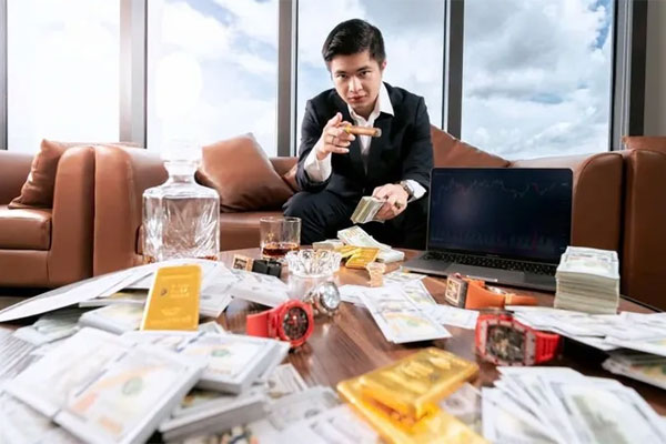 Cận cảnh kho tiền, vàng, siêu xe thu giữ trong đường dây lừa đảo của Tiktoker Mr Pips-8