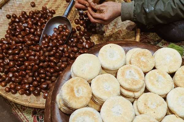 Sa Pa lên tiếng về hình ảnh trẻ em gái mặc đồ dân tộc nhảy phản cảm xin tiền-2