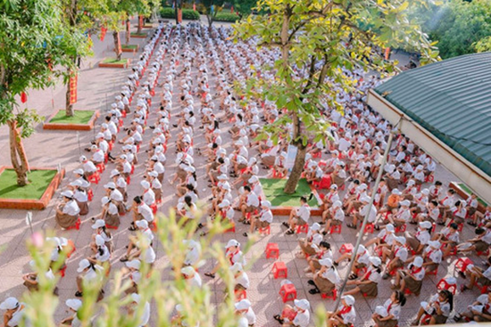 Đề xuất kỷ luật nữ giáo viên dạy thêm tại nhà cho học sinh lớp 1