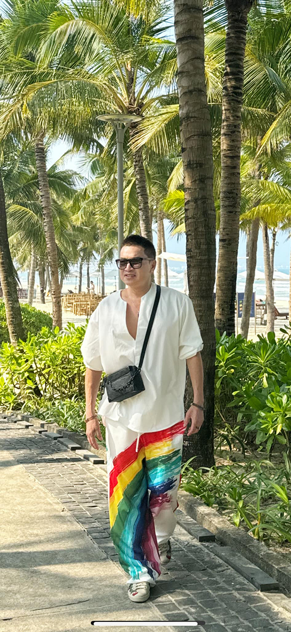 Nam nghệ sĩ Việt có con ở tuổi U70 lại gây sốc với diện mạo trẻ như đôi mươi-7