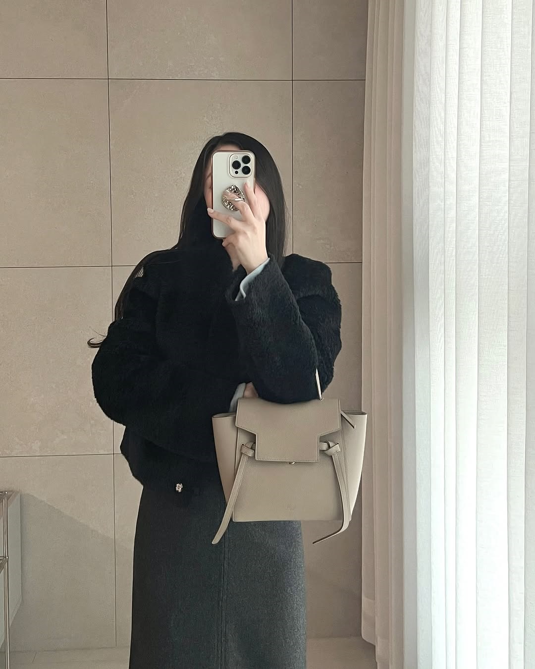 Áo khoác teddy vừa ấm vừa xinh, giúp hack tuổi tài tình-2