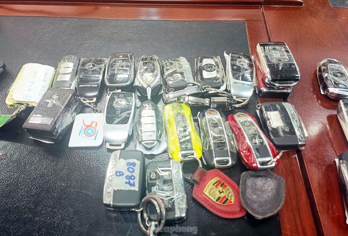 Cận cảnh dàn siêu xe bị tạm giữ trong vụ Phó Đức Nam - Mr Pips-14