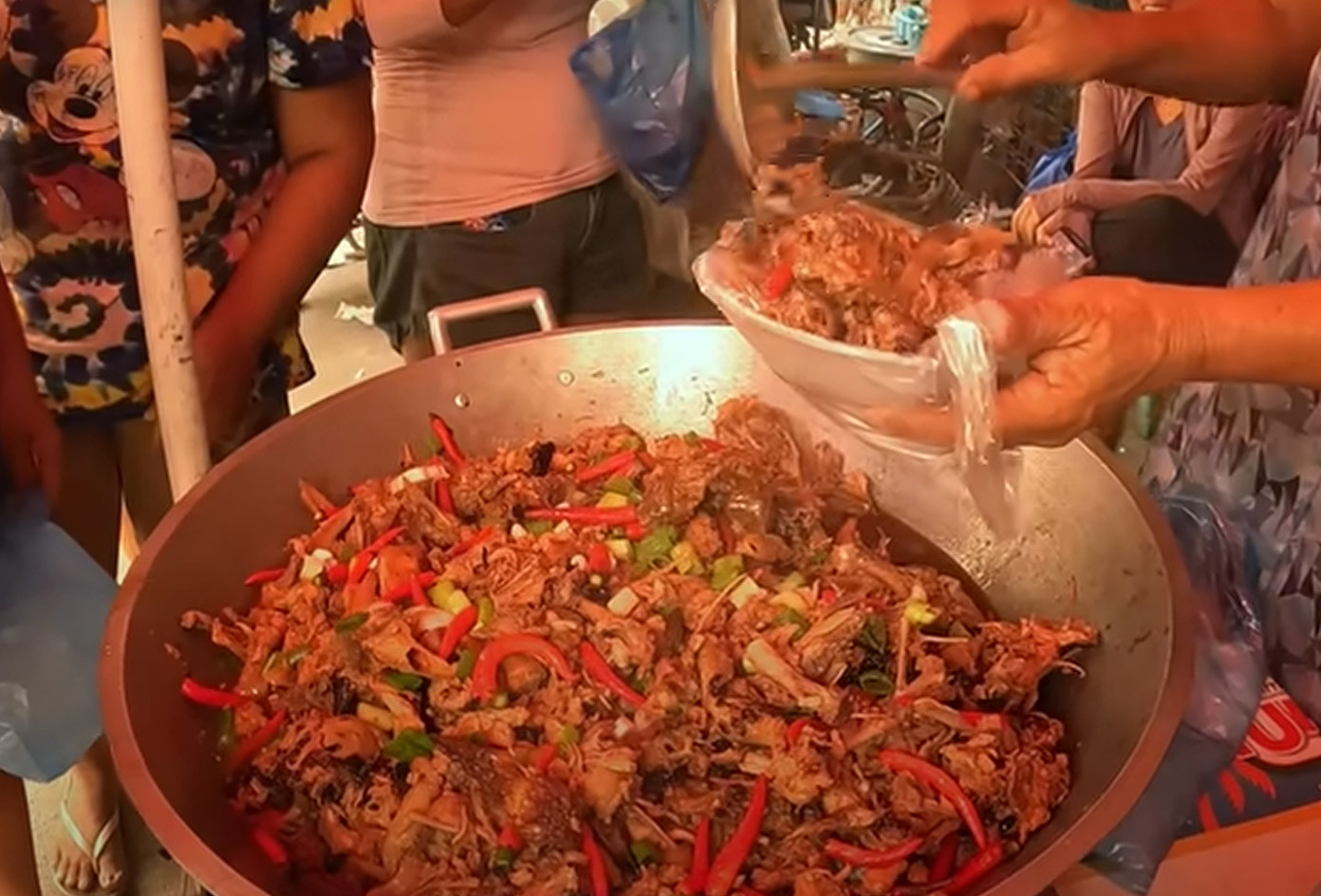 Khách Việt ghé khu ổ chuột ở Philippines, ngỡ ngàng thấy cảnh trên đường-5