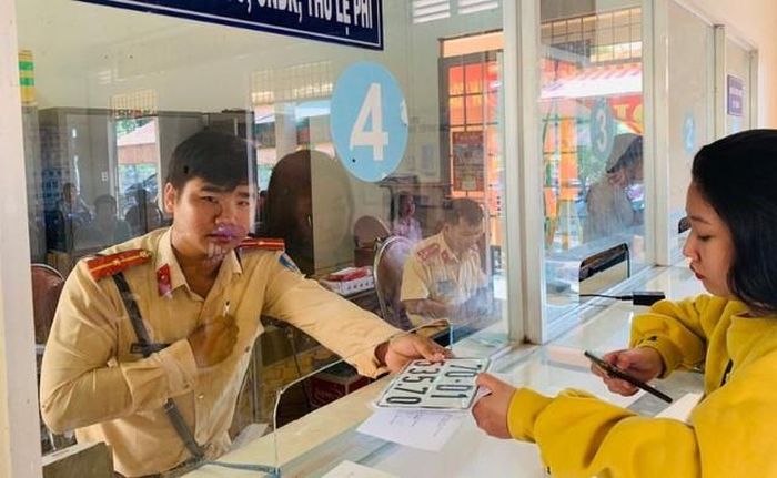 Những trường hợp được đổi biển số xe từ 1/1/2025, ai cũng nên biết-1