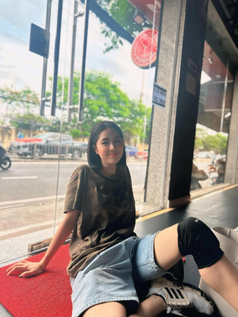 Chị hai quốc dân” Lê Phương được chồng trẻ công khai khen hết lời nhờ thay đổi một điểm trên khuôn mặt-2