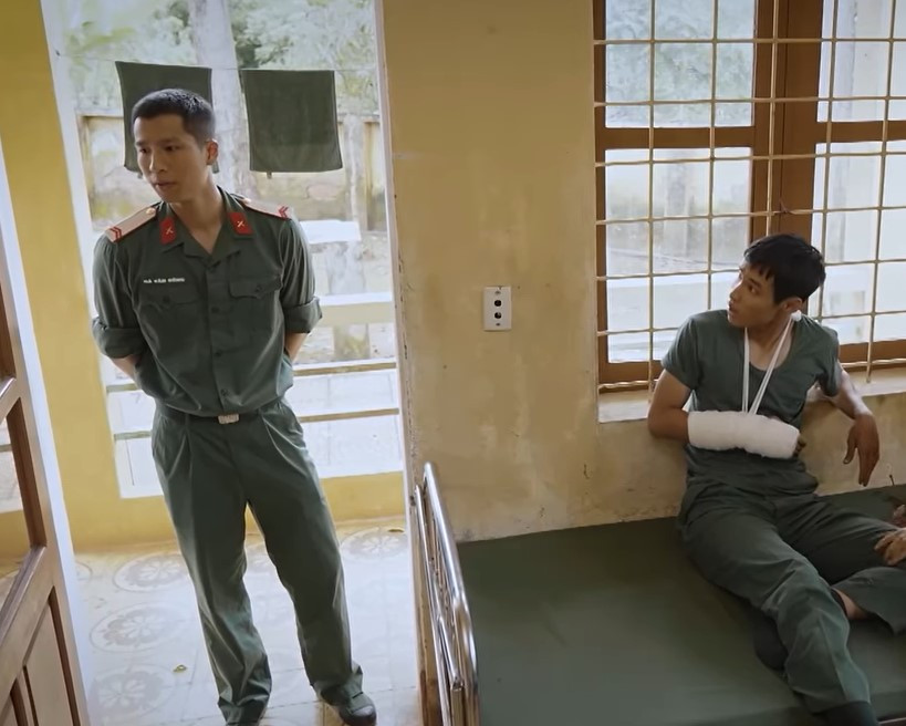 Không thời gian tập 10: Lĩnh gãy tay vì thói khôn lỏi trốn việc-1