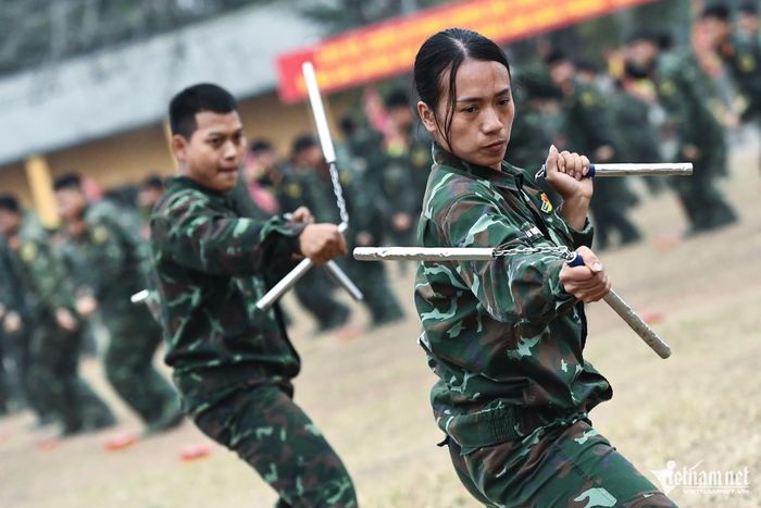 Đặc công tôi luyện những ngón đòn, tuyệt kỹ phô diễn ở triển lãm quốc phòng-11